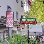 Oyo 3752 The Summit Residence